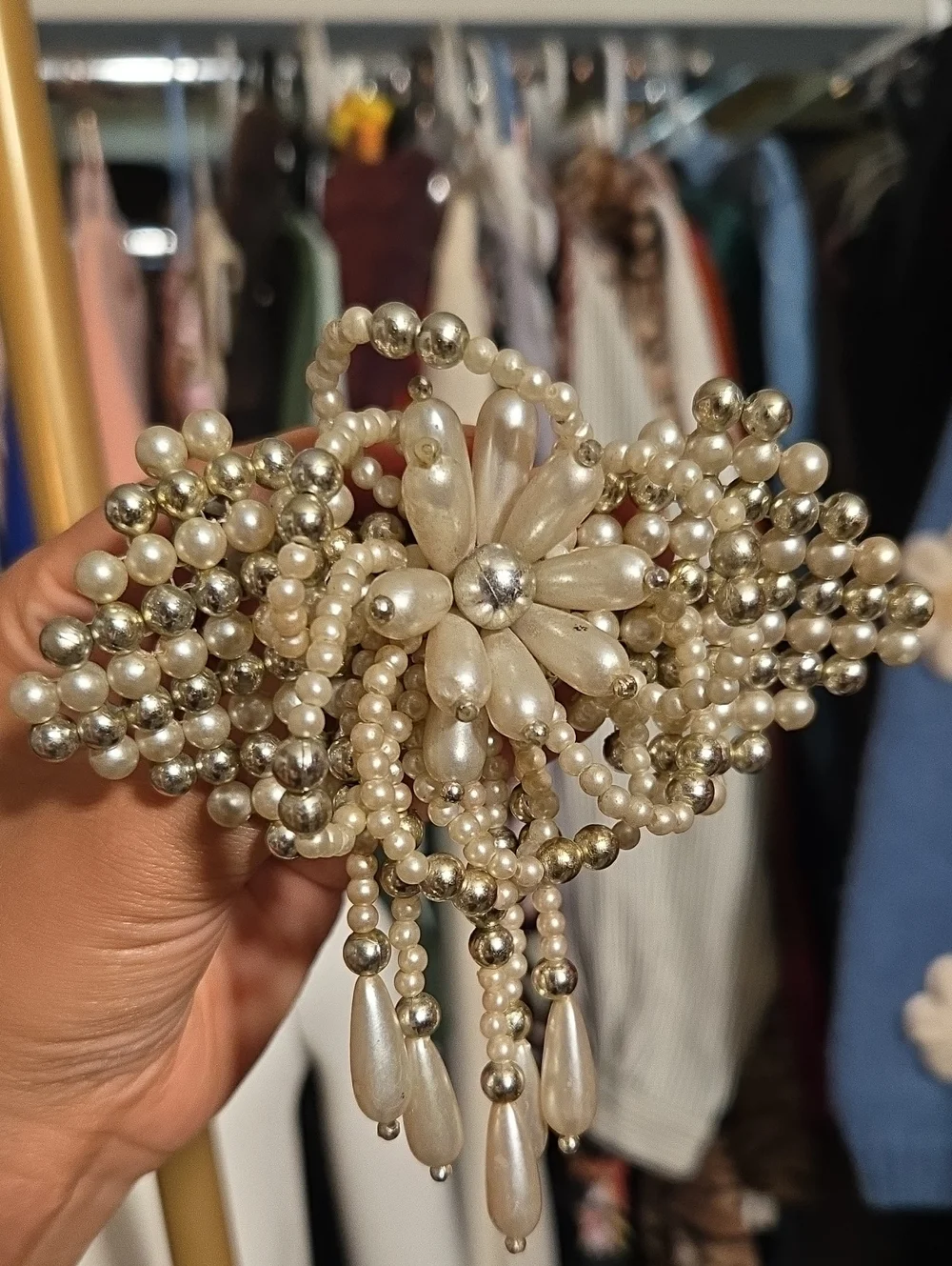 VINTAGE HAIR BEADED CLIP